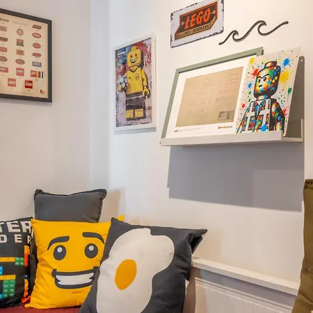 Nostromondo-playful & Modern In The Heart Of Pigneto Rom